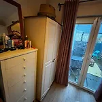Trendy Artisan Cottage In Stoneybatter Near Dublin City Centre